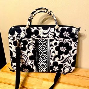 Vera Bradley - laptop case black and white